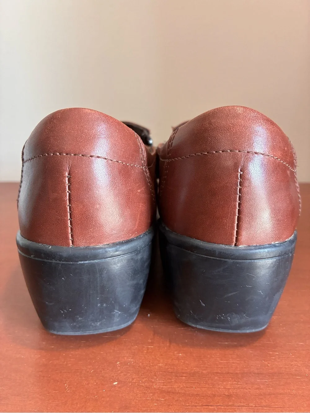 Clarks Bendables Brown Leather Side Zipper Slip-on Shoes Women’s Size 9.5